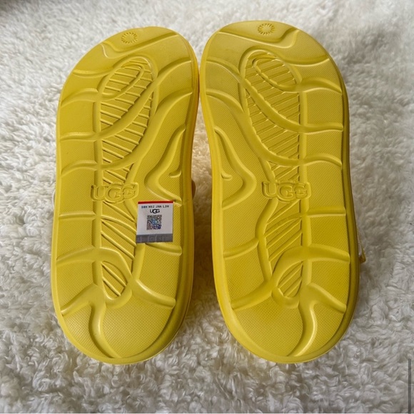NWT UGG sport yeah sandals sliders in canary yellow women’s 10 foam Yeezy 41 - Picture 9 of 15